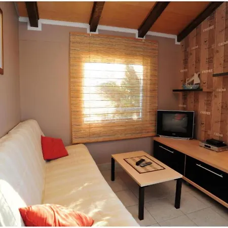 Bra I Premium With Outdoor Pool And Sauna - Obe Bedroom With Balcony Апартаменты Сукошан