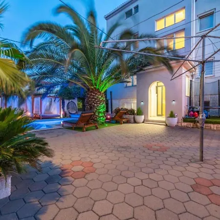 Bra I Premium With Outdoor Pool And Sauna - Obe Bedroom With Balcony Sukošan