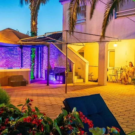 Lejlighed Bra I Premium With Outdoor Pool And Sauna - Obe Bedroom With Balcony