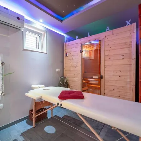 Bra I Premium With Outdoor Pool And Sauna - Obe Bedroom With Balcony Sukošan